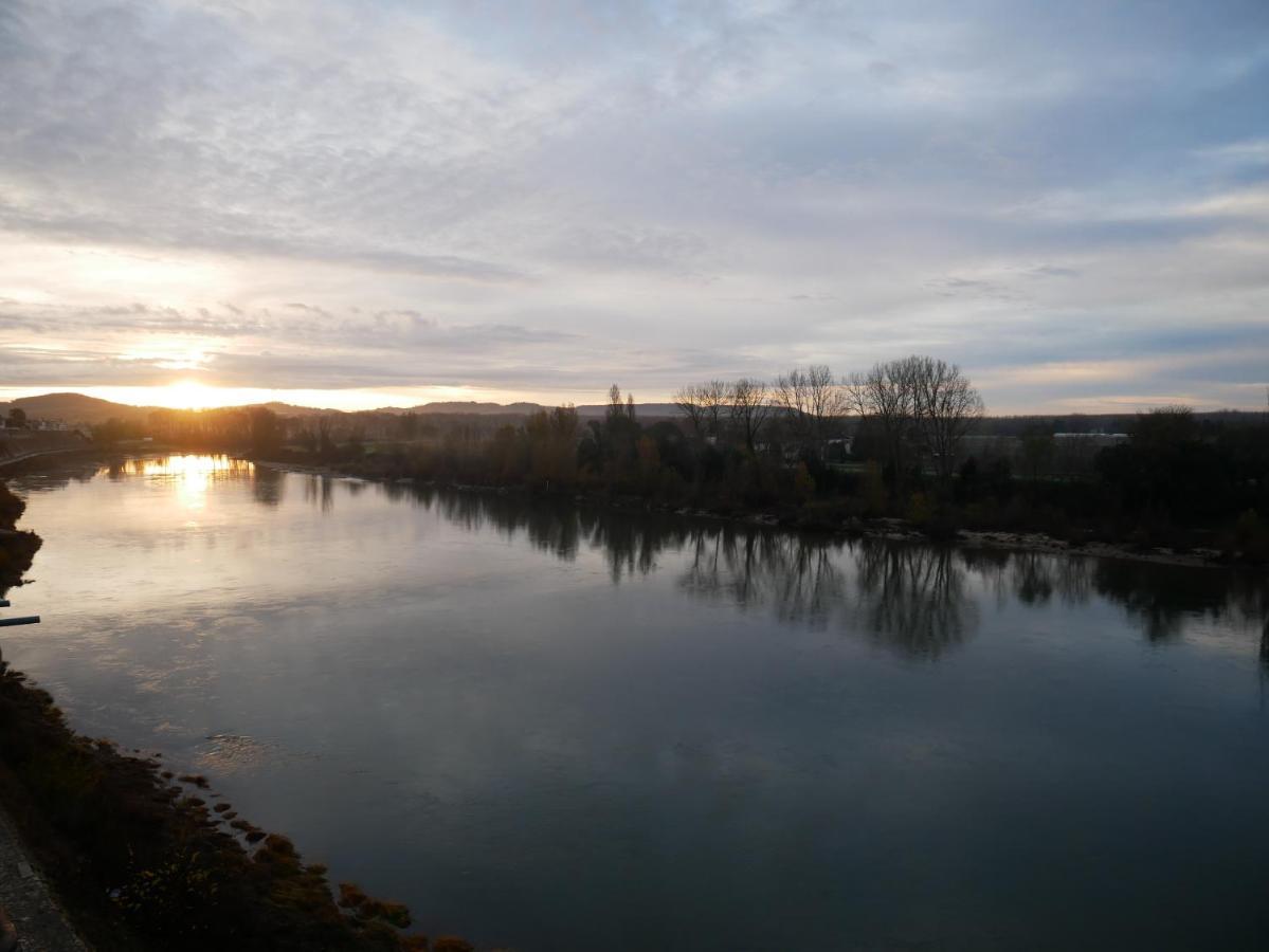 Hotel Restaurant Cote Garonne Le Balcon Des Dames - Tonneins Fauillet Marmande - Vue Panoramique Bord De Garonne Chambres Climatisees Esterno foto